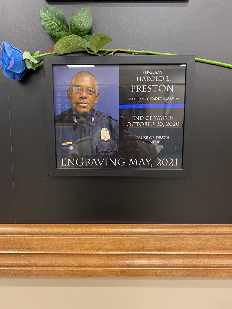 Larry Taylor tweet media