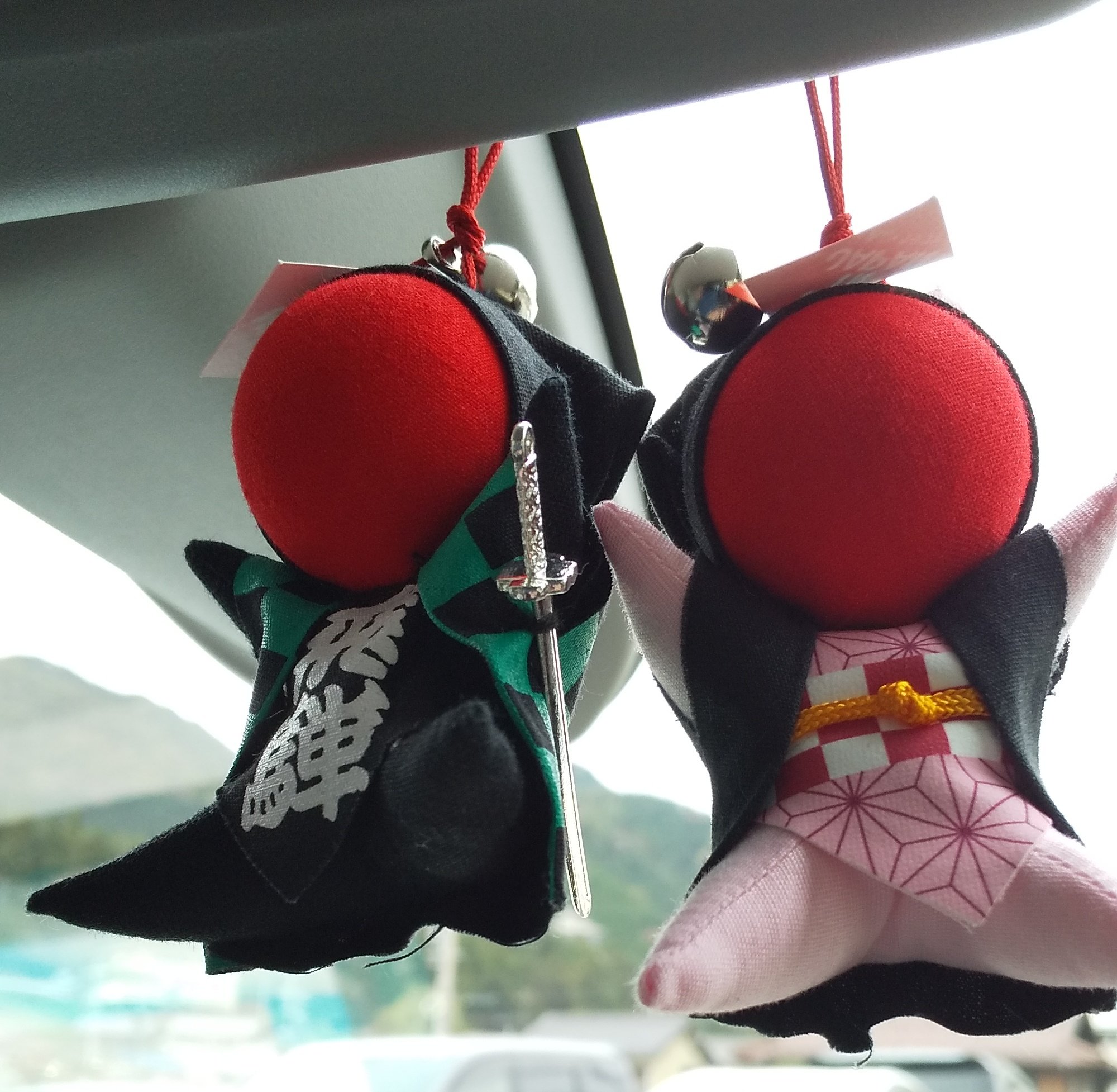 飛騨さるぼぼ 限定チェック柄 竈門炭治郎風 縁起物 飛騨さるぼぼ 限定チェック柄 竈門炭治郎風 縁起物 鬼滅の刃 飛騨限定