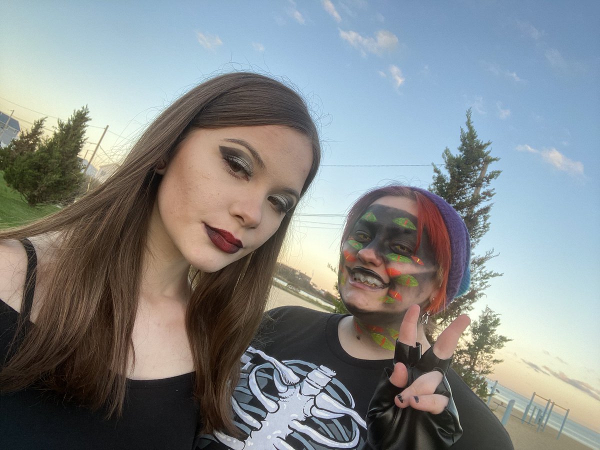 RichieRot404's tweet photo. TW// lots of eyes
Happy Halloween yall! 😈🎃👻🕸#Halloween2020 #HalloweenAtHome #hlvrai #hlvr #hlvraibenrey #benreyhlvrai #radiotvsolutions #wayneradiotv https://t.co/Ptl69qrMJB