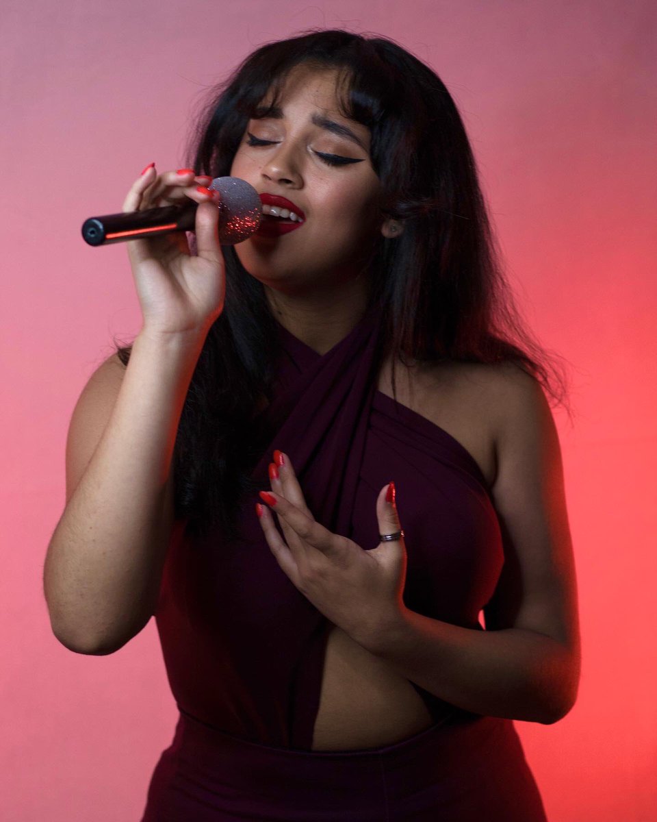 Selena Zuri tweet media