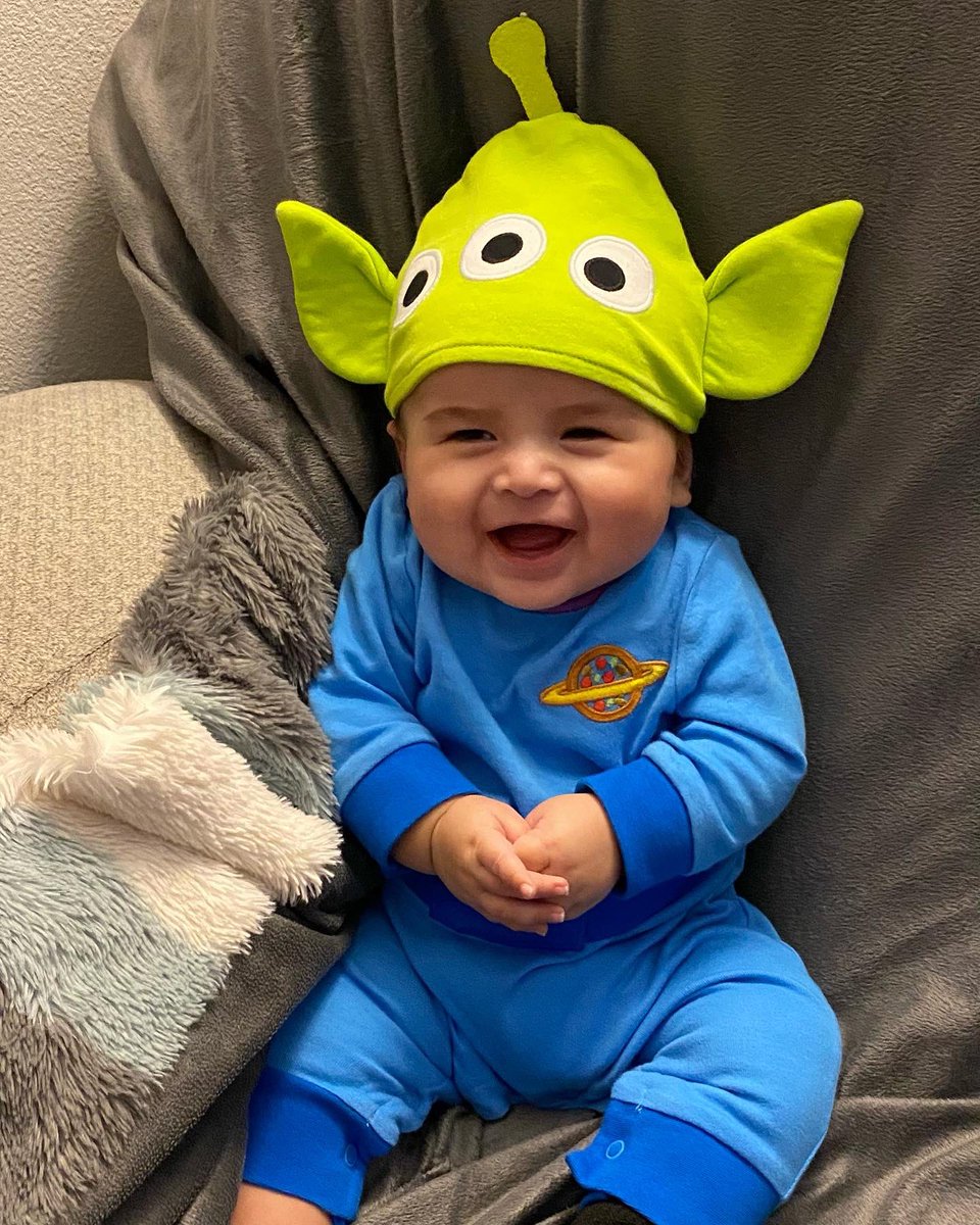 Balti11's tweet photo. Happy Halloween! #CaptainAmerica #ToyStoryAlien https://t.co/sJJV0pYte5