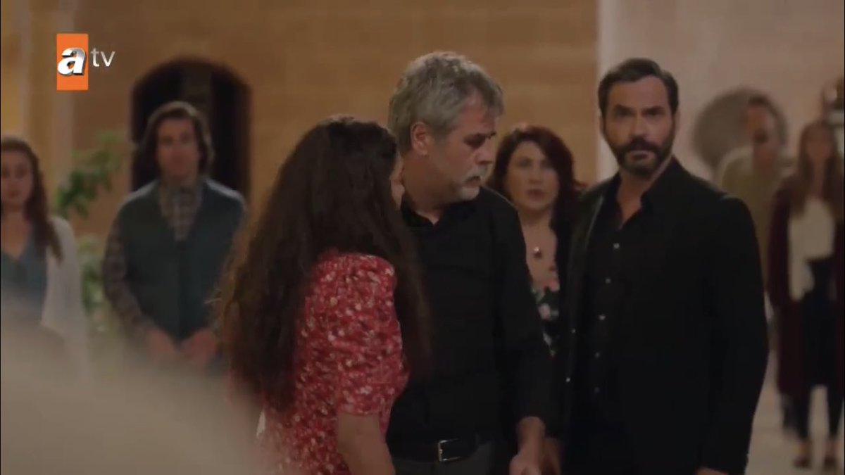 reyyan putting herself in front of uncle cici and miran like “if you wanna get to him you’re gonna have to go through me and you’re not going through me” A MF QUEEN  #Hercai