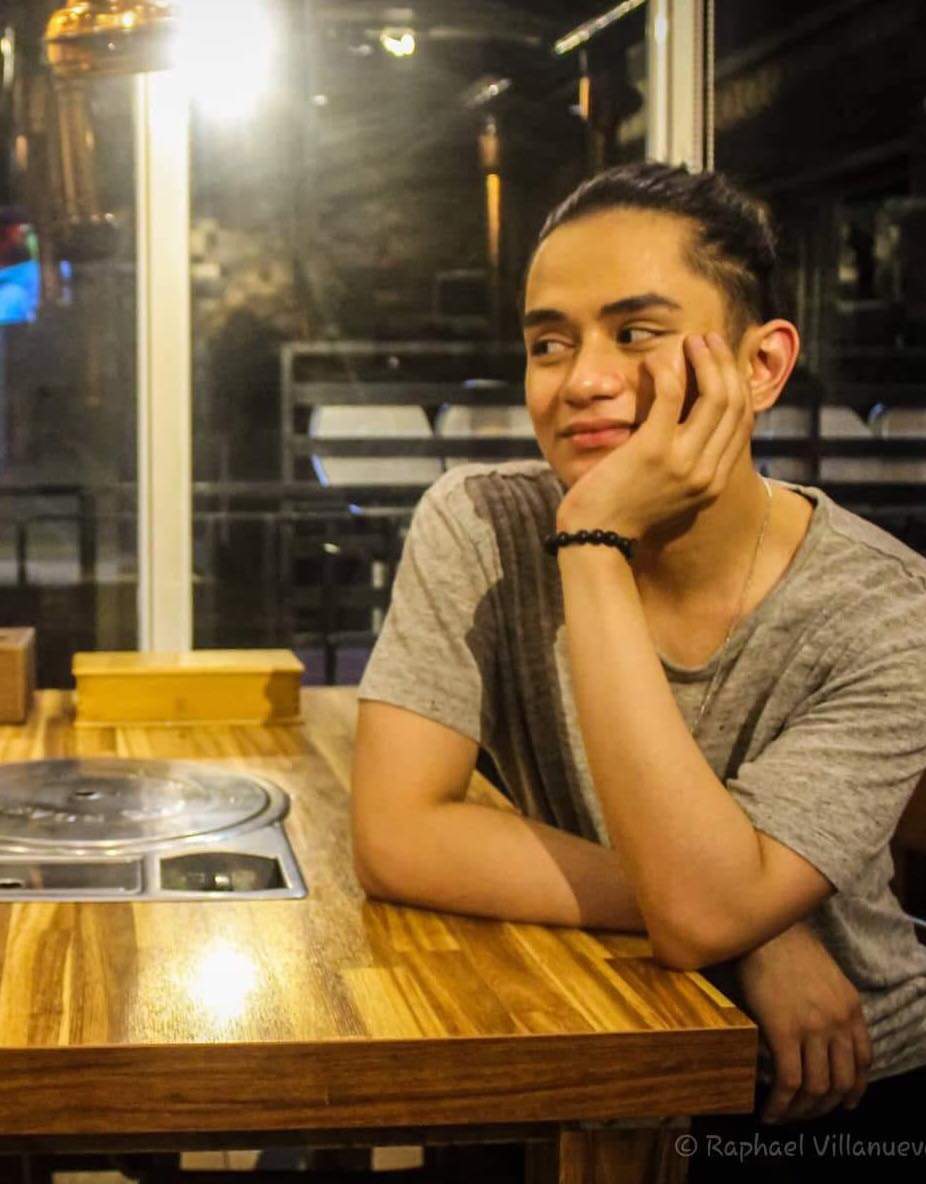 LRedado's tweet photo. Those stares will melt you. :)

Sunday funday with Miguel Odron 
#SNLOneSweetThrowbackDay https://t.co/bNsPOz0VJj
