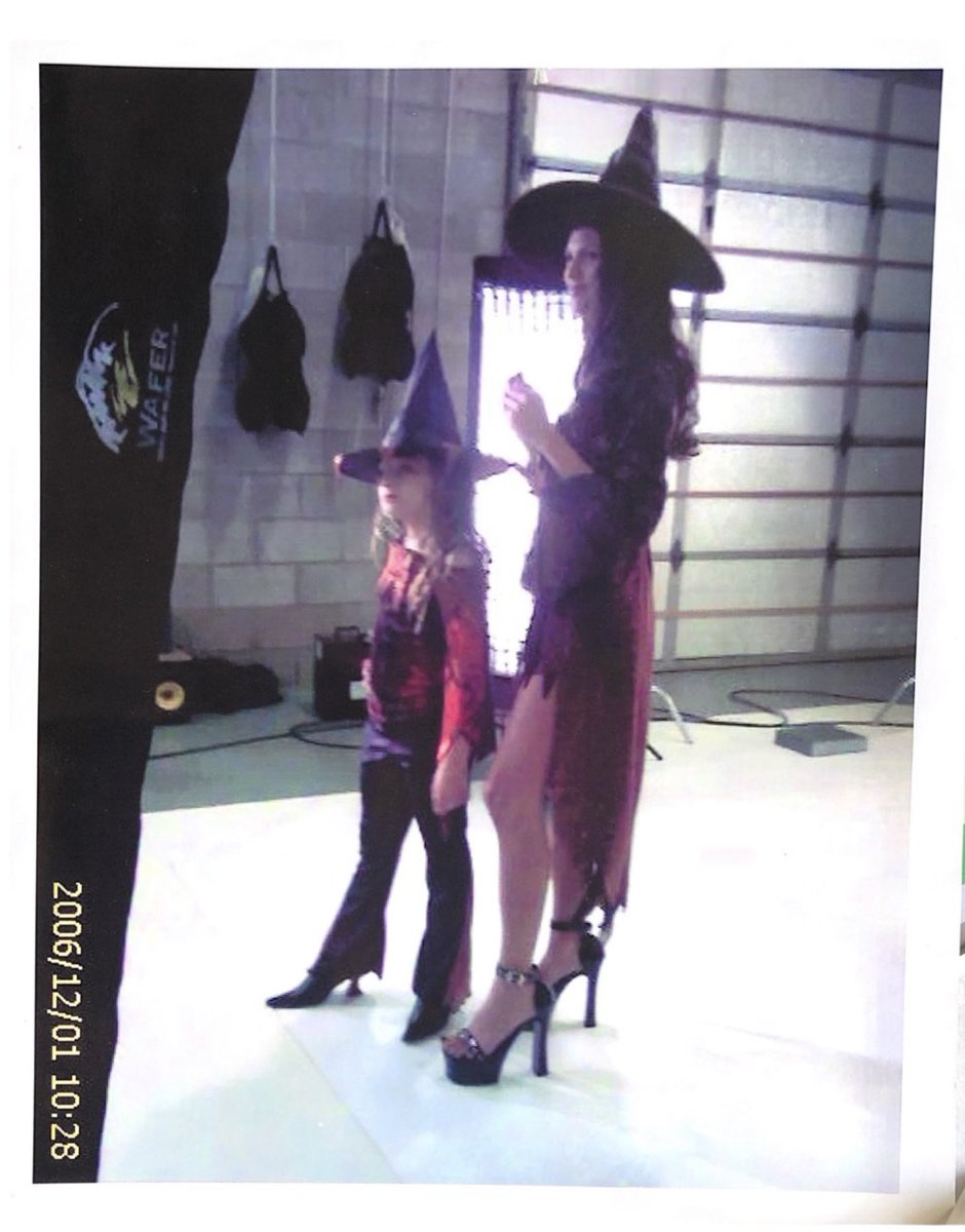 Emma Rose 🌹 tweet media