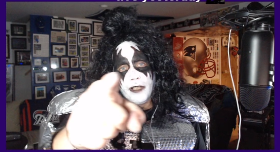 hands down greatest costume i saw on twitch this weekend. Shout out to the great one @TDekester ....... happy birthday brother.