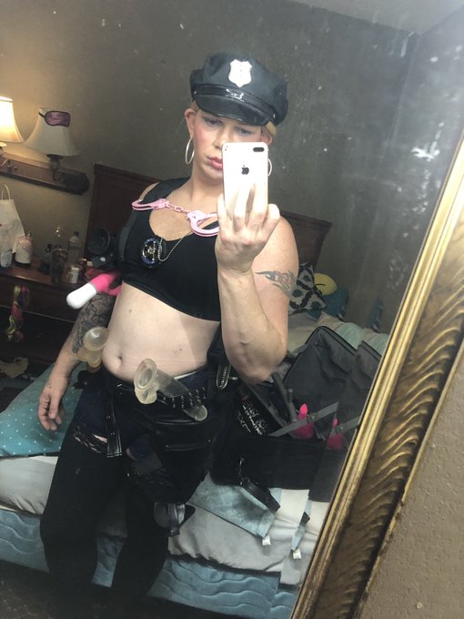 https://t.co/2HC3fQ5buR<a href="/tag/dildo"class="tags"><span>#dildo</span></a><a href="/tag/bigcockworship"class="tags"><span>#bigcockworship</span></a>