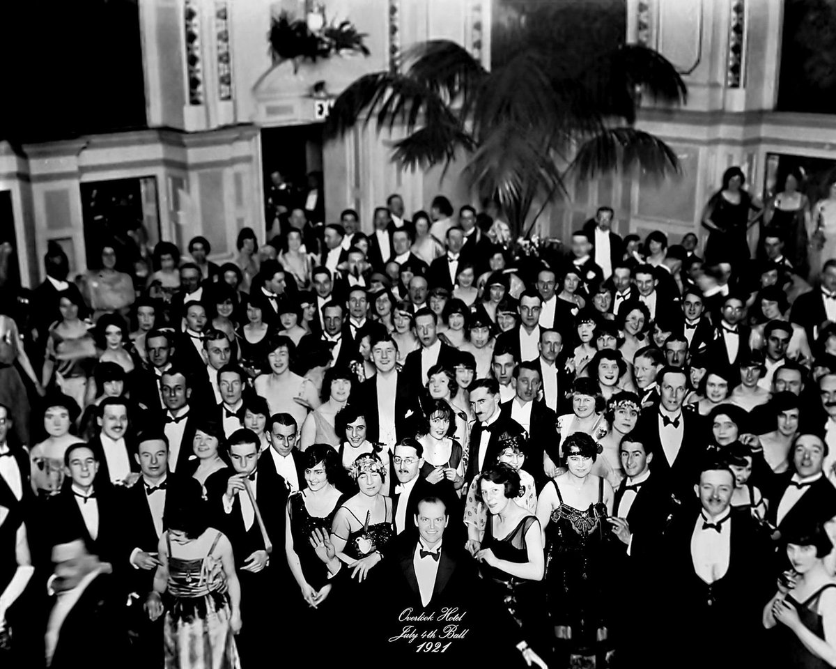 41Strange_book's tweet photo. The Shining https://t.co/7TGlyqBitI