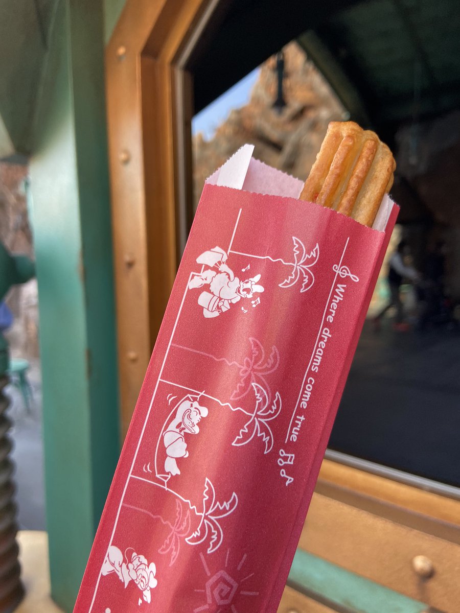 はる On Twitter お昼は食べたかったやつ デミチュロ 450 スモークチキンレッグ レモン ハーブ 500 コスパ的には圧倒的チキンだな 笑