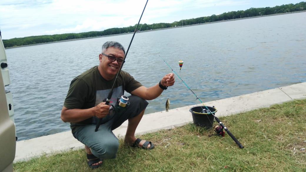 Suradewata1's tweet photo. Mari kita refreshing sejenak, untuk pulihkan pikiran yang mulai jenuh......
#refresing #mancing #nila #mujair #bendungan https://t.co/gzjHeUYdpL