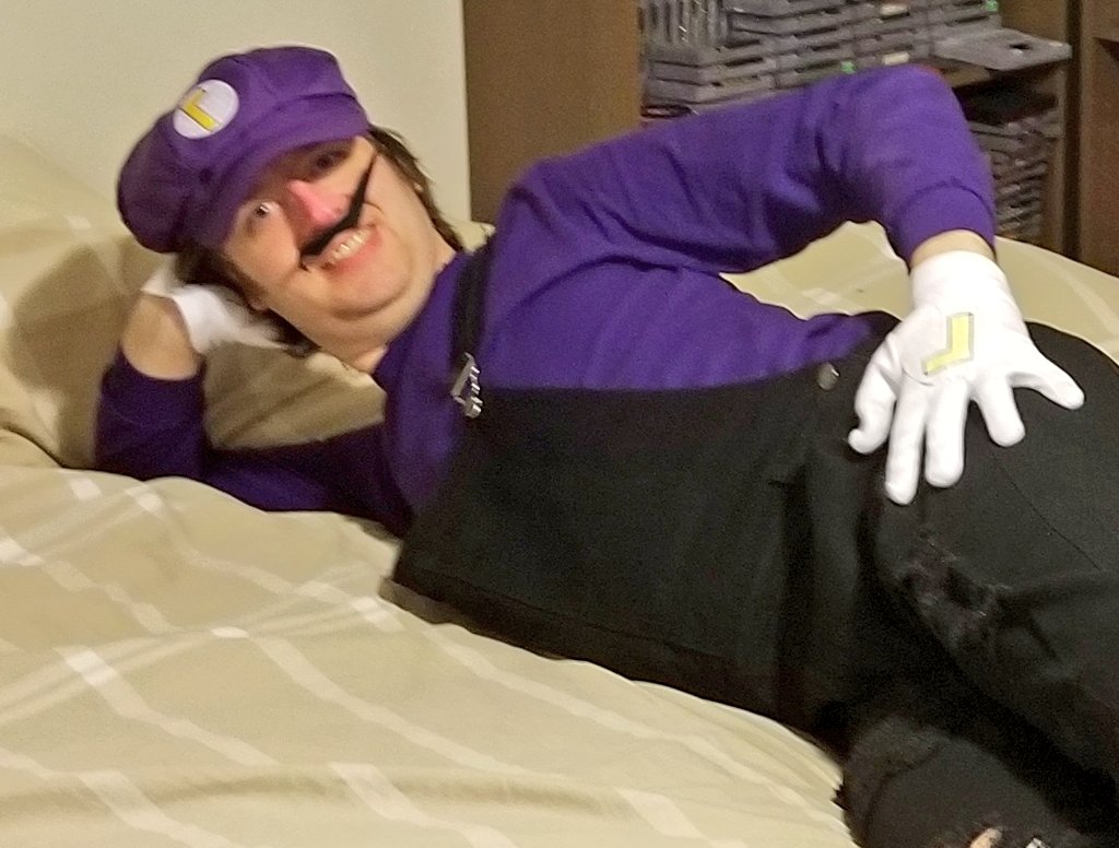 Who is Waluigi's favorite Hollywood actor? - Mark WAHlberg.