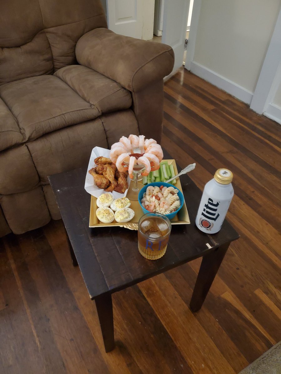 tguy342's tweet image. Haappy Halloween @MillerLite