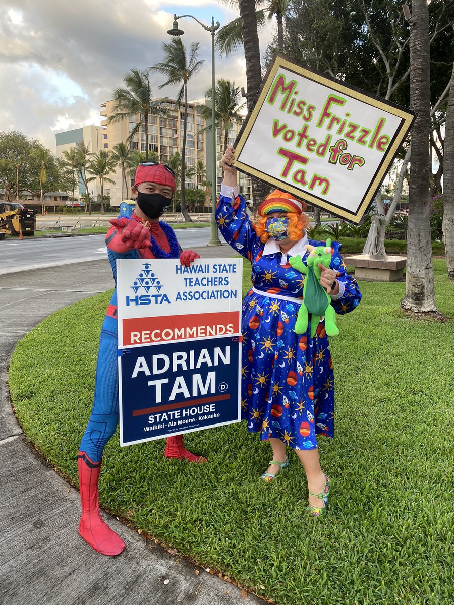 MiliLaff's tweet photo. 🎃 Happy Halloween! 🎃 Do you know what’s spooky? A proud boy is trying to get into the Hawaii State Legislature. 😦
Spider-Man @adrianktam is going stop him! Vote Tam for House District 22!
#HSTAVotes #StrongPublicSchools https://t.co/UewIxBBa7u