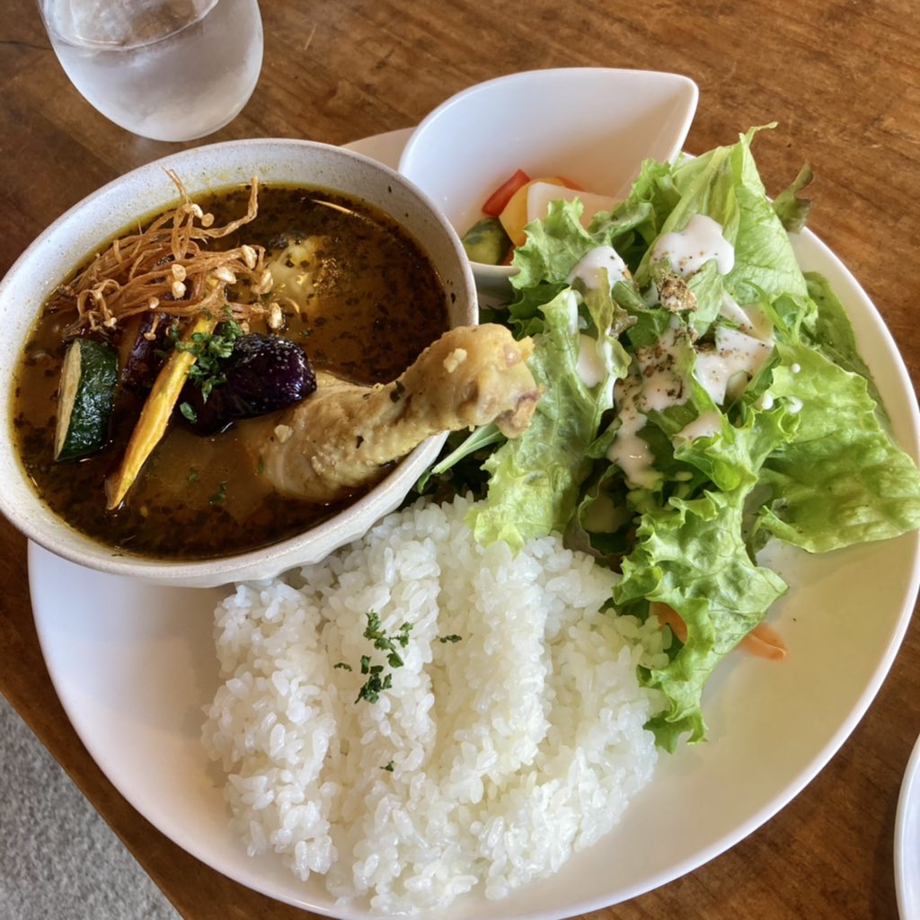 いそっち 千葉カレー食べ歩き 千葉カレー部 昼練 骨付きチキンと野菜のスープカレープレート 西千葉フラットダイニング ごちそうさまでした 西千葉フラットダイニング フラットダイニング Flatdining 骨付きチキンと野菜のスープカレー