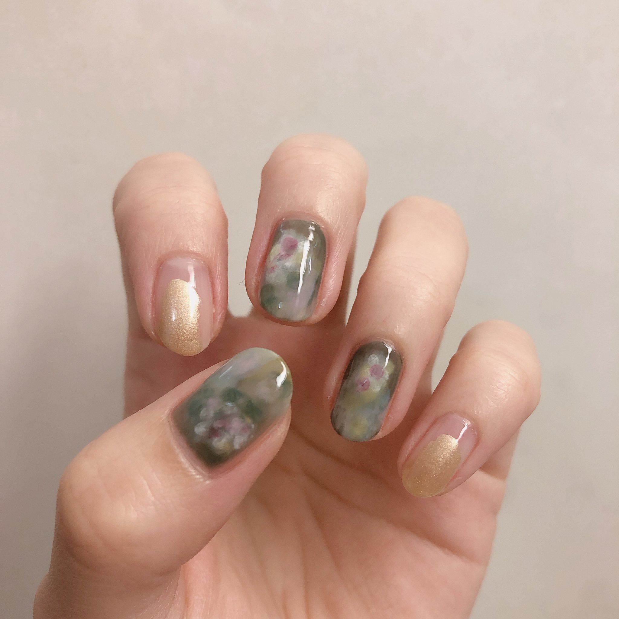 Aym 絵画ネイル モネの睡蓮 もうすぐ美術展いくのでね T Co 9cx2bivt1z Twitter