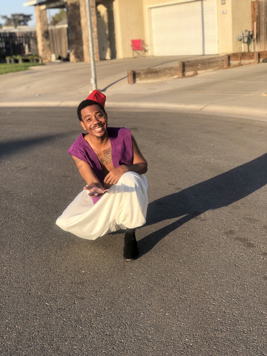 916_Charles's tweet photo. Happy #Halloween2020 Da Black Aladdin
#explorepage #Aladdin #DisneyPlusHallowstream #disney https://t.co/1aKwGvbWpO