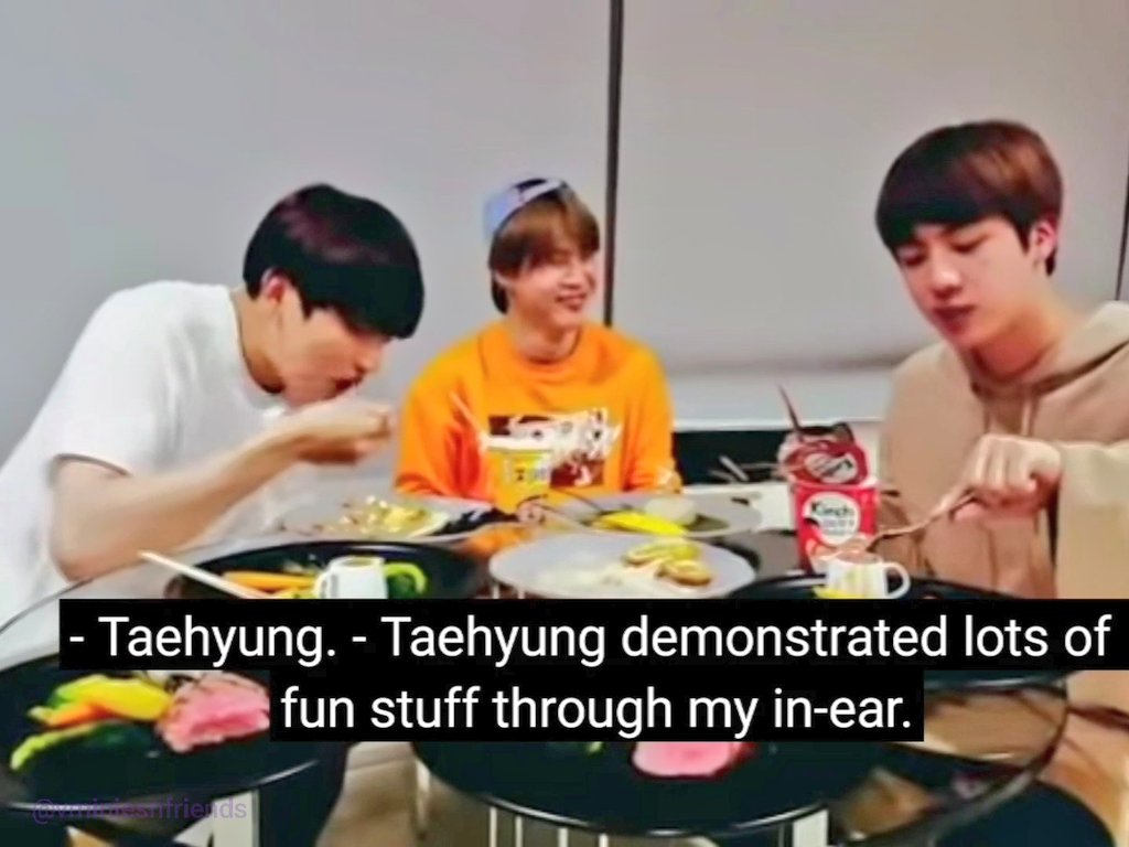 vminiesnfriends's tweet photo. Literally noone: ....
Jimin: Taehyungie โบ
#vmin #soulmates #VMINWEEK2020 https://t.co/uOPC6N3GD5