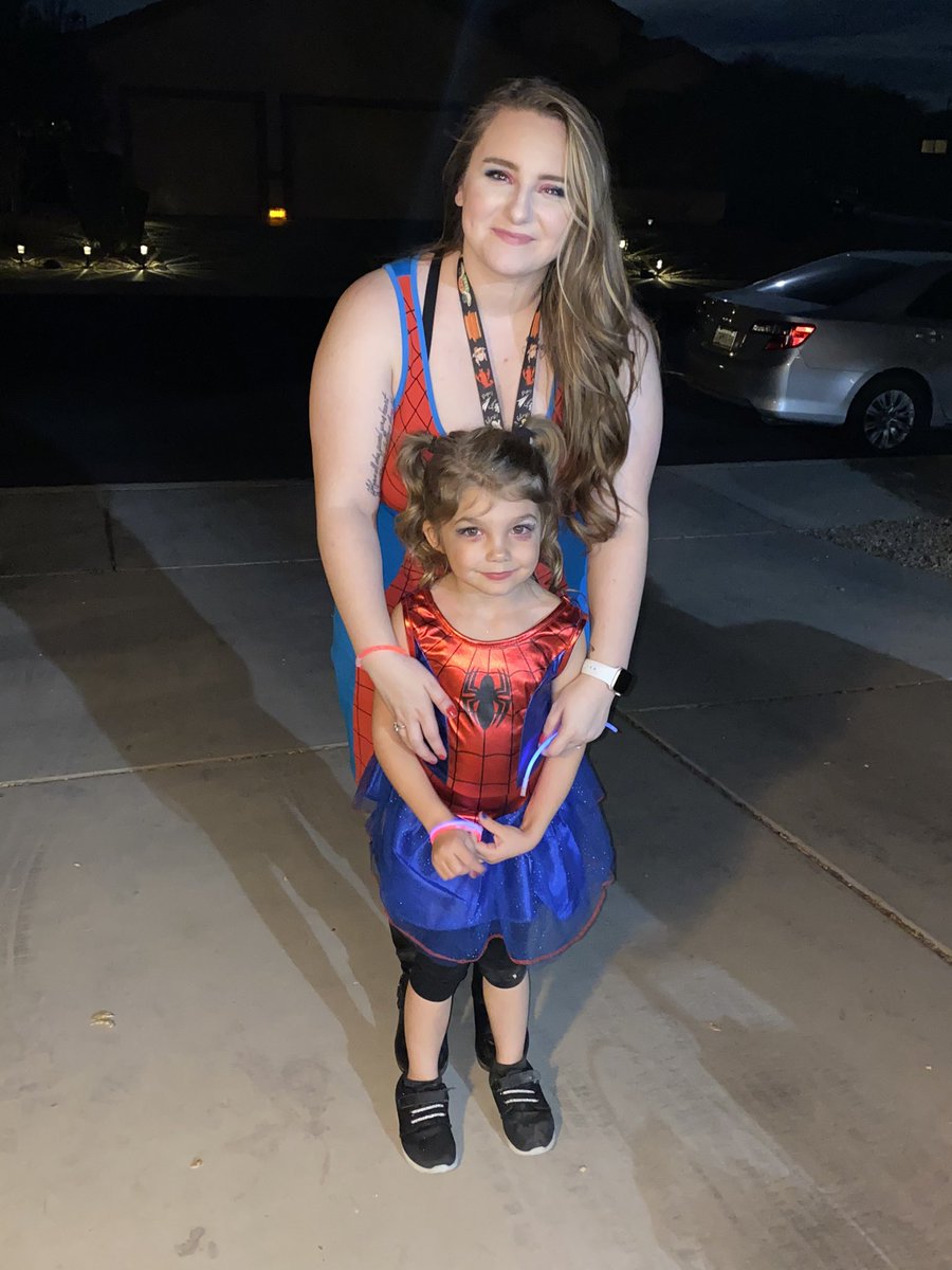 Hate to brag but my family is cute af. 😏