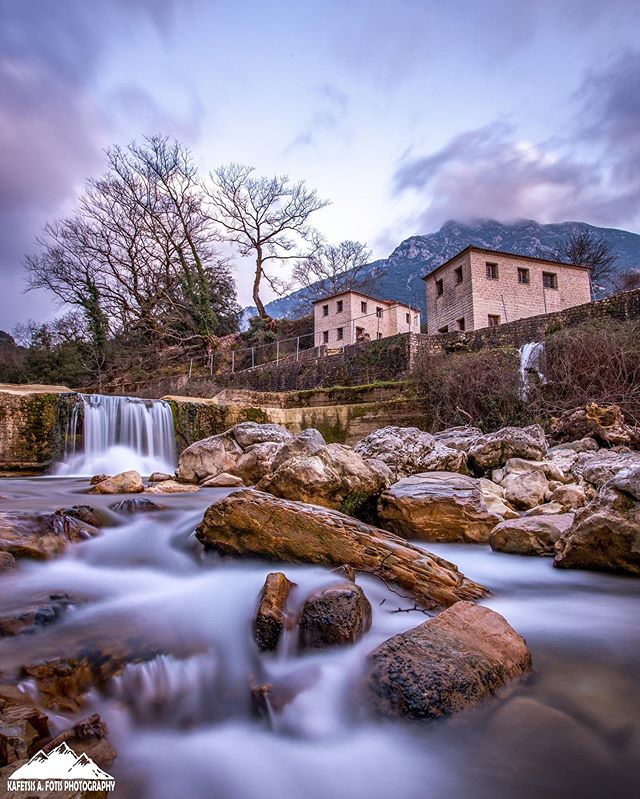 Καλημέρα με Αγάπη &amp; Χαμόγελα Καρδιάς...!!🌷⚘🌹
   ...Χαρούμενη Κυριακή, Καλό Μήνα με υγεία παντού!!😊
Δύσκολες εποχές για όλους, από κάθε άποψη!!💙🍁
 
...Όμορφες Ελληνικές Εικόνες...!!💝🎧
...📍Rizo, Thesprotia Epirus Greece...!!❤️🇬🇷