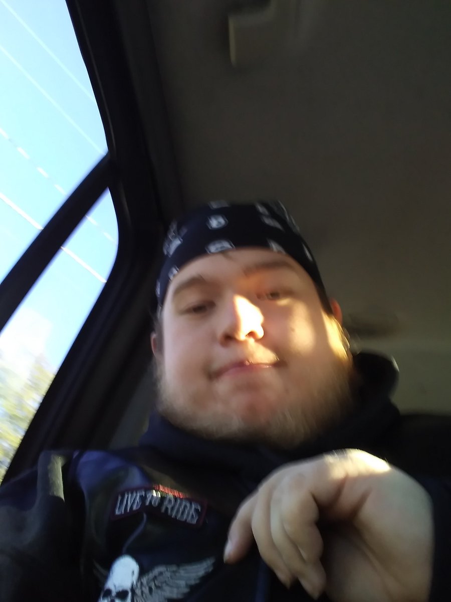 Bryan82528094's tweet photo. How do i look https://t.co/68Aj0C0vFp