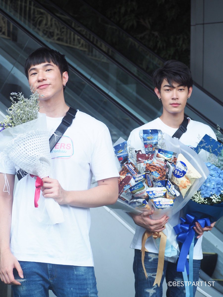bestpart1st's tweet photo. จะมองทางซ้ายก็เข้าตา 
จะมองทางขวาโอ๊ะโอ๊ยก็โดน 😆

#รักนะน้องชายรักนายครับผม
#BESTKPT
#คนดีของเบสท์
#จริงๆเบสท์พูดเก่งนะ
#KANBATTE 
#STMDthailand https://t.co/xf7QzVdRhv