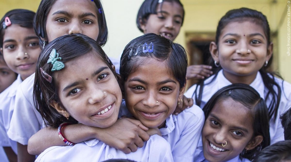 UNESCO's tweet image. Education empowers girls who fight to make their dreams come true &amp;amp; tackle inequalities.
To make #GenerationEquality a reality, getting girls into school is not enough if long-standing gender bias are still in place.
New publication out now: on.unesco.org/3jFpUpA