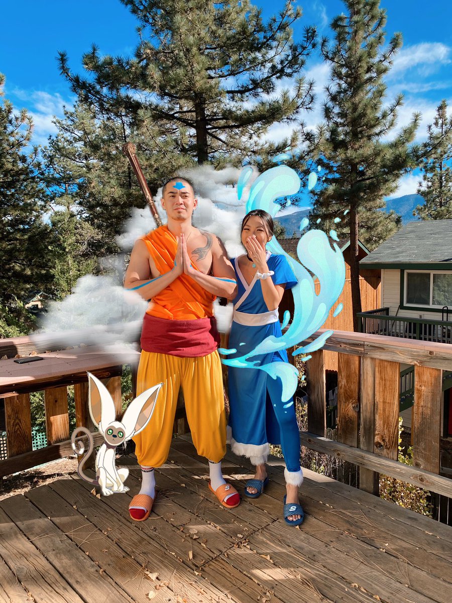 vtong_'s tweet photo. Aang and Katara look a little different here 👁👄👁 https://t.co/Ny4ElTqGG2