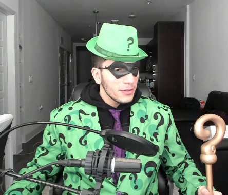 Trainwreckstv's tweet photo. riddle me this, who has chatterino open but claims they aren't cheating? https://t.co/G1BErooKOl