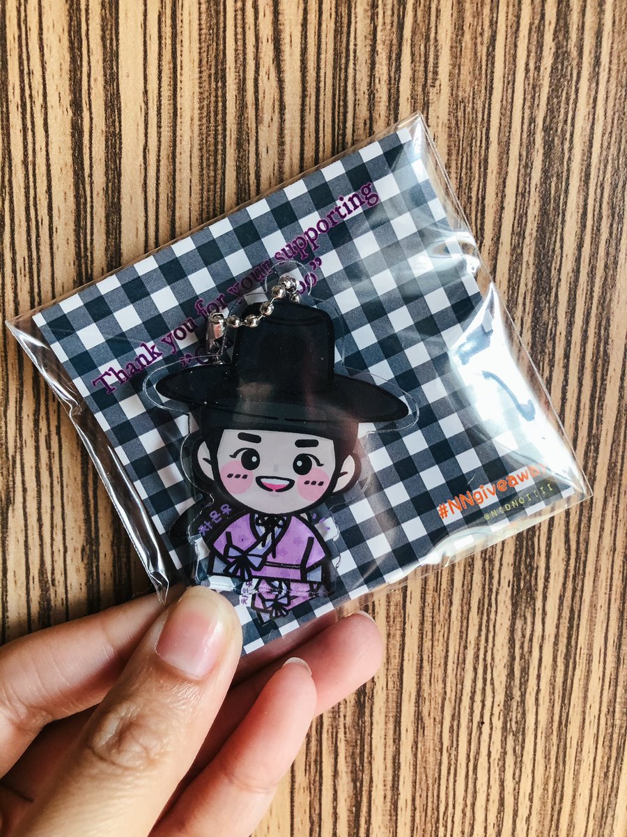 nidnoiiii's tweet photo. ❄️มีแคมเปญมาใหม่❄️
อยากชวนทุกคนที่พอจะมีเวลา😆 
โหลดแอพใหม่ "Knock knock live"ค่า 
กติกาเพียงแค่
💜รีทวิต
💜สแกน QR code นี้ 
💜ค้นหา follow Tualek 
💜แคปหน้าที่ตัวเอง follow เมนชั่นใต้คอมเม้นนี้
   สุ่มลุ้นรับ #พกจอะคริลิคชาอีริม 
❣️❣️❣️สมัครฟรี❣️❣️❣️

#knock2live #NNgiveaway https://t.co/4rfHzDGNto