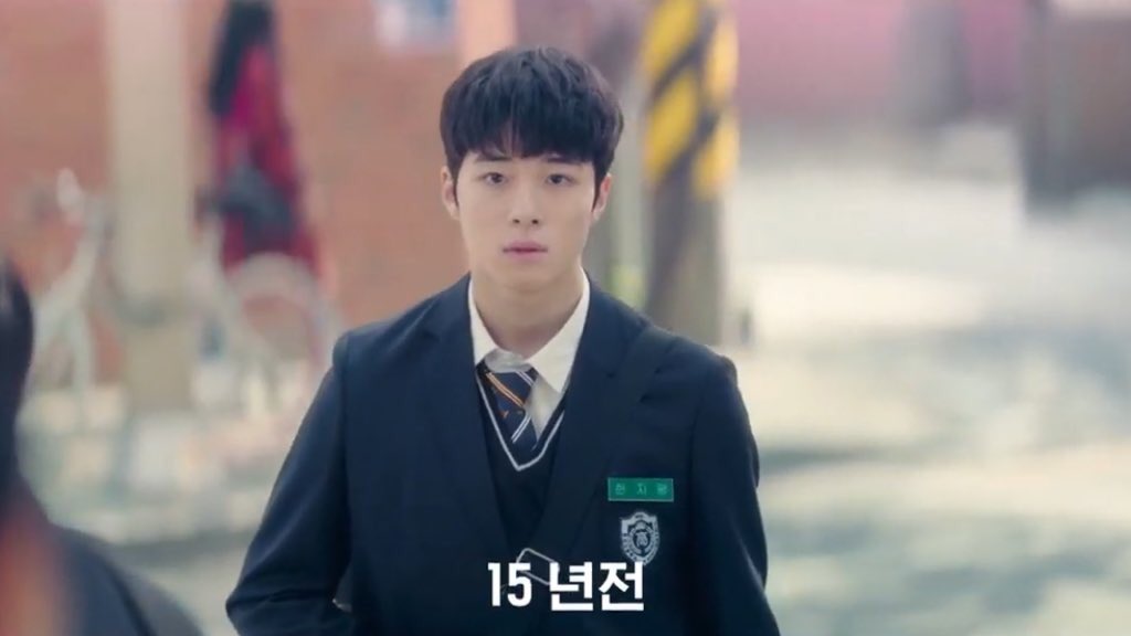 when other guys came to the stall for injae, he was initially there for the corndogs. although unintentional, it probably gave dalmi a sense of comfort, that not every guy is coming for the sole purpose of chasing injae’s attention.