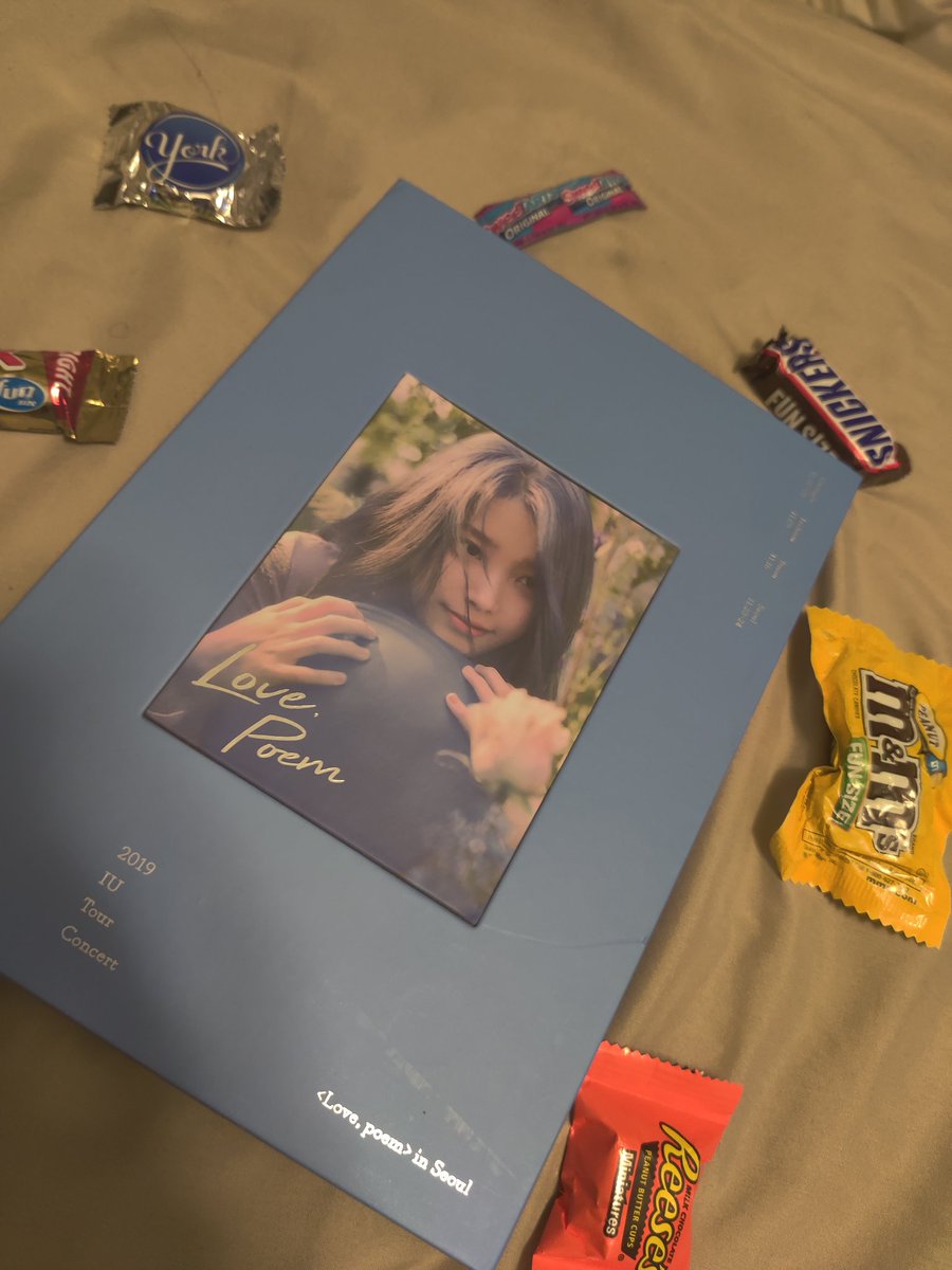 Van_Nation's tweet photo. Best Halloween Treat this year 👌 #IU https://t.co/fHshFfywTK