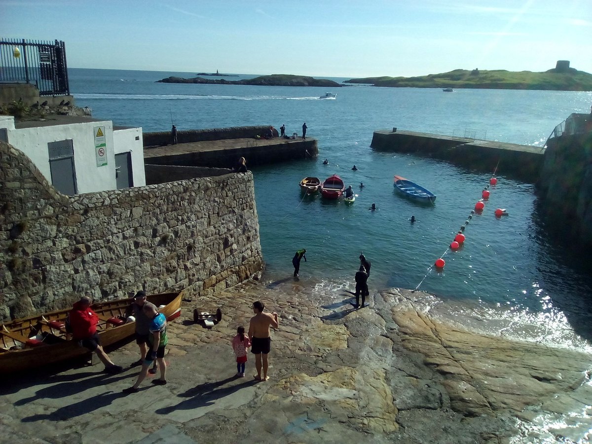 De ghnáth maidin Domhnaigh, I go for a run down the coast to the Coliemore Harbour with its view of Dalkey Island...