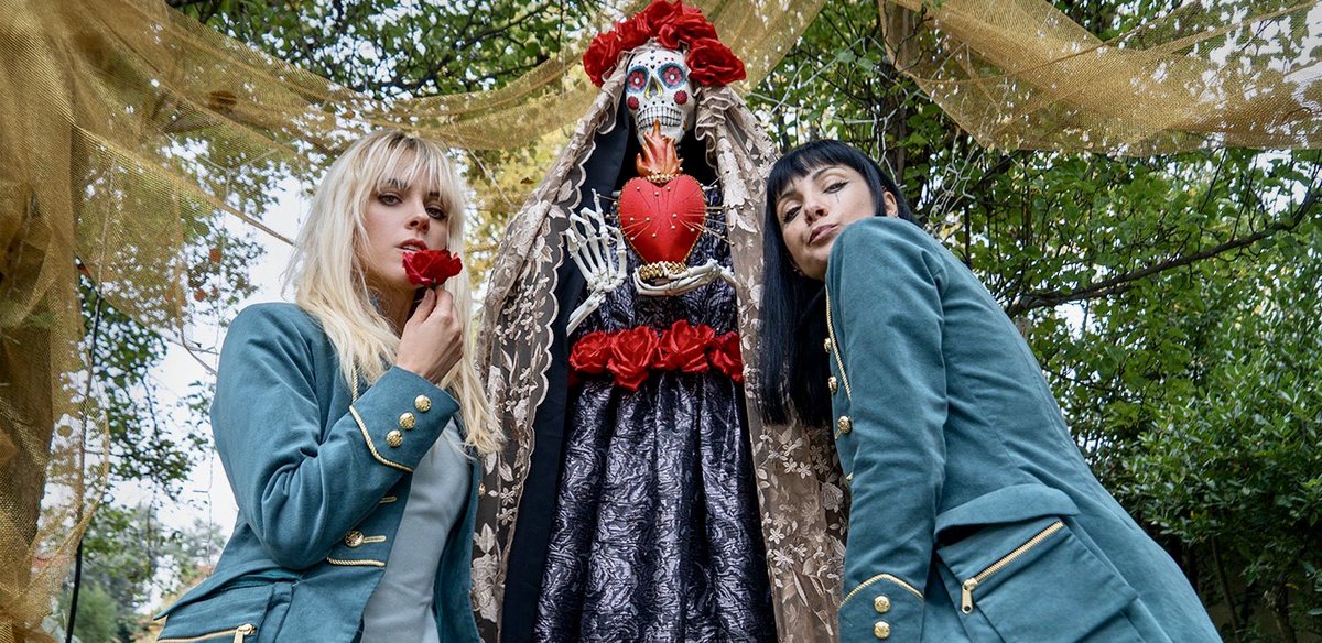 En Globomedia también celebramos el fin de semana de los muertos... 💀🦂💛 ...a nuestra manera. ¡Buena festividad para todos!

📸 #VisAVisElOasis
