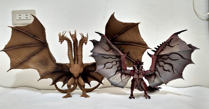 全品最安値に挑戦 S.H.MonsterArts リオレウス 新品 フィギュア