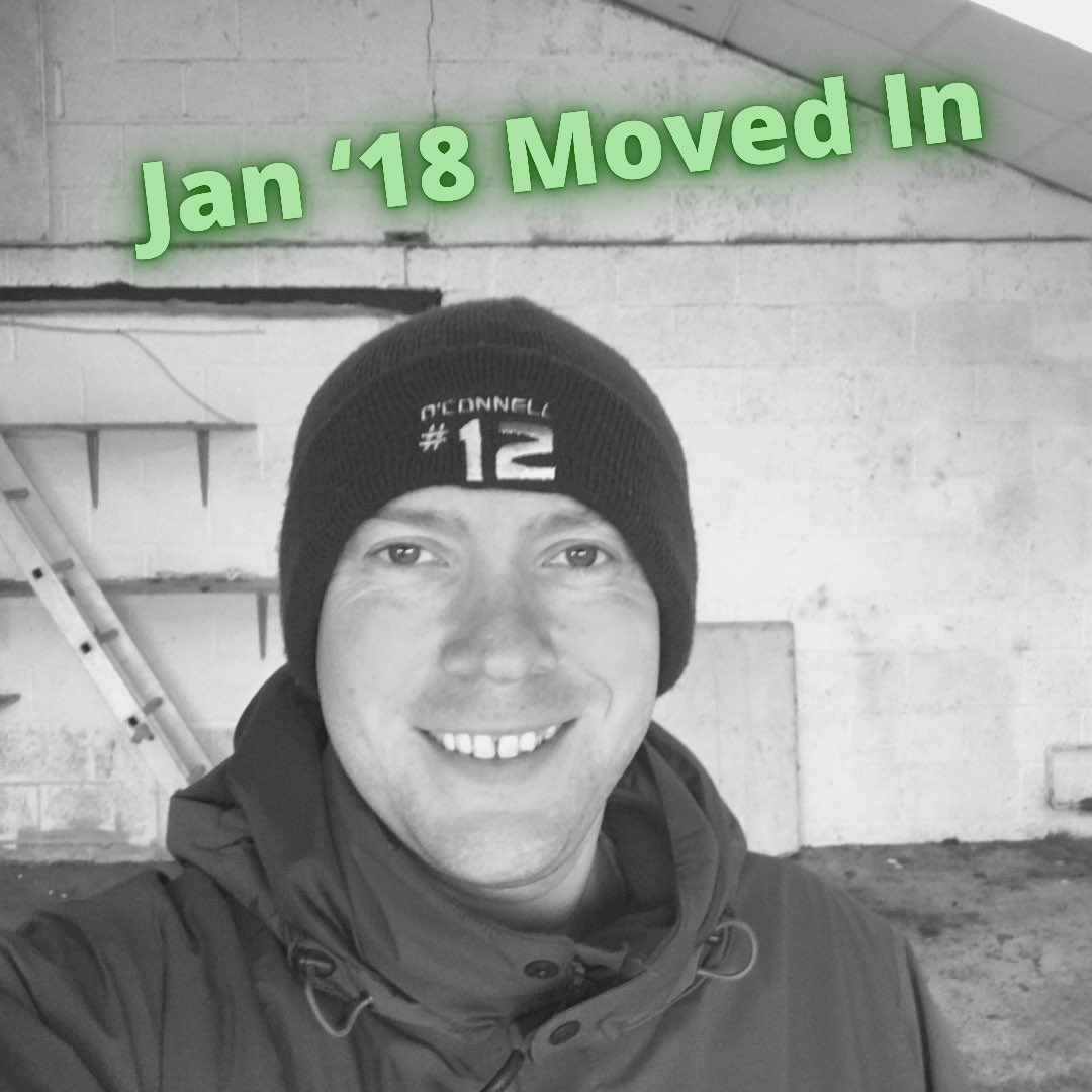 DavidFurniture_'s tweet photo. After almost 3 years at my last workshop, 2 break-ins have forced me to move. I’m now in a very secure building with an amazing landlord and I get to have lunch with @sarahgraham_art #GoodbyeStondon #HelloLetchworth #workshop #moved #movingpremises #BespokeFurniture #Furniture https://t.co/CDh2fZXdD4