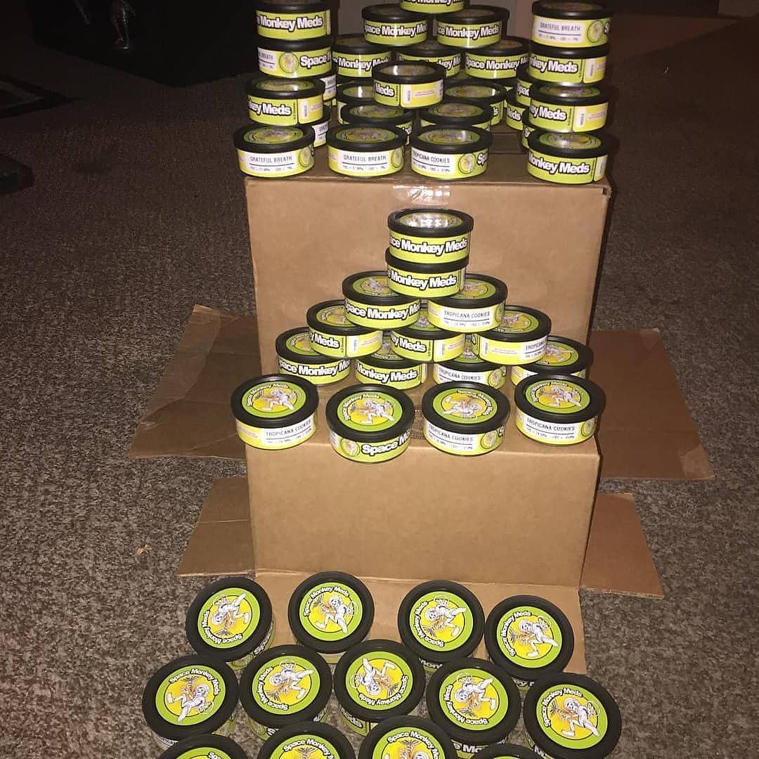 continentalweed's tweet photo. #dankvapes #exoticcarts #mariocarts #marijuana #weed #cbdoil #cannabis #thc #dankmemes #cannabiscommunity #dankvapesofficial #weedporn #kingpen #indica #dank #brassknuckles #bhfyp #sativa #cbd #cerealcarts #vape #dankwoods #smartcarts #cartridges #thccartridges #extracts #carts https://t.co/6bcgDSa37H