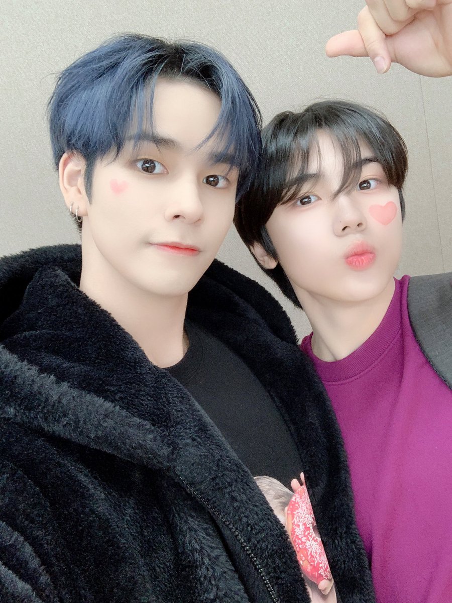 CRAVITY_twt's tweet photo. 우리랑 놀 러비티 어디있나아☺️
#크래비티 #세림 #성민 https://t.co/Mpldm4uZRj