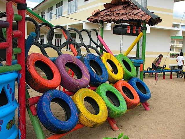 mediaindiagroup's tweet photo. #WestBengal to open India's 1st #TyrePark, where #artworks made from scrap & defective parts will be on display. Scrap tyres have been reworked & made into art by in-house team,says #WBTC. The park will come up at #Esplanade area, along with a small #cafe. #wasterecycling #MIG https://t.co/oXVJYPLtf5