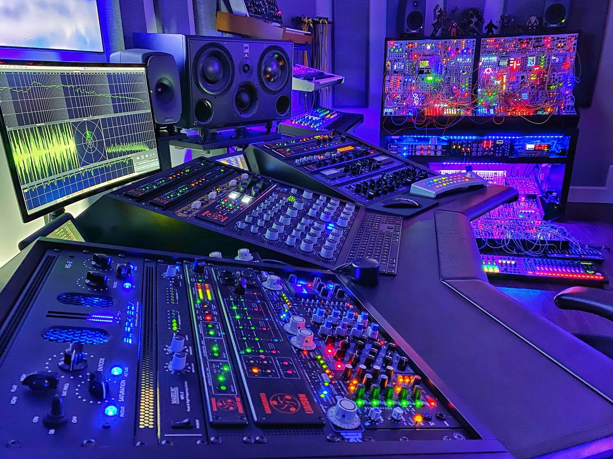 audiomusicadigi's tweet photo. Richard Devine fue atraído a PATCH System de Flock Audio @FlockAudio @RichardDevine #sigueme #followme #proaudio #musica #music #sonido #sound #flockaudio #patchsystem #richarddevine #systik https://t.co/UuBxxmc3xA https://t.co/0gLvQmC2iv