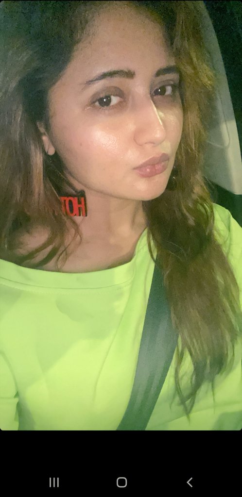 Varun & Rashami #varunkapoor  #RashamiDesai