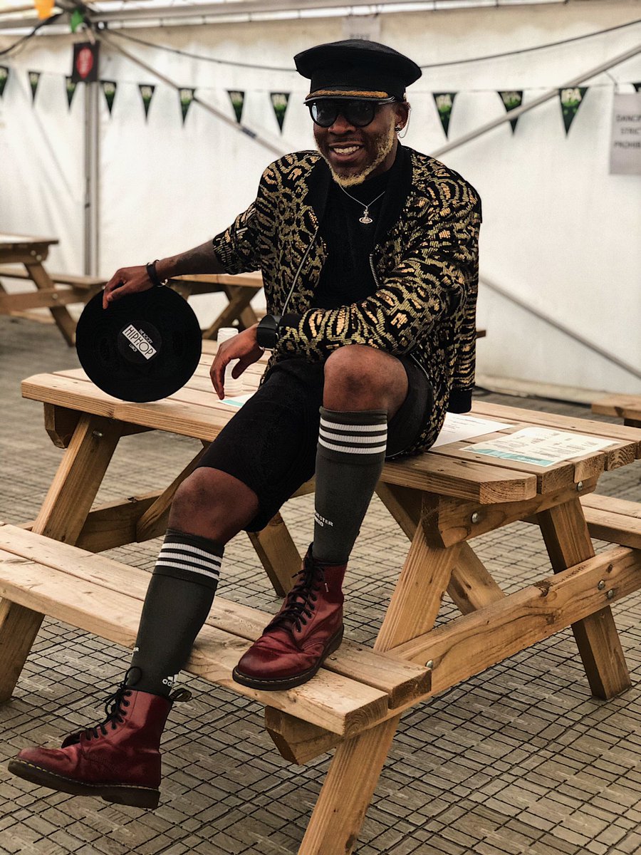 manlikebaldwin's tweet image. Boozy 🥒🎃