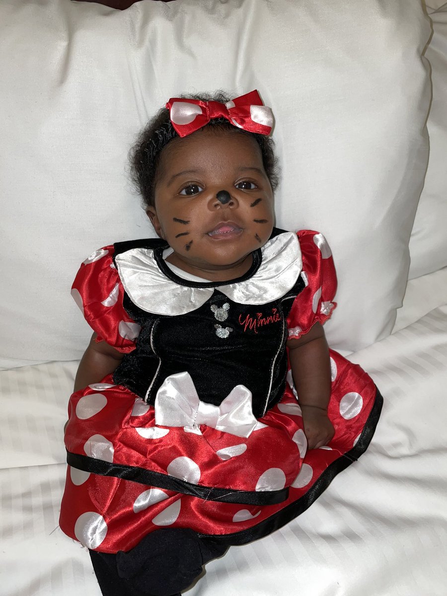 KiaraThatGal's tweet image. Kiouri’s First Halloween 🎃 
#minniemouse🎀 #onemonthold