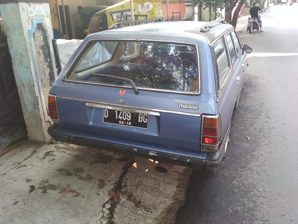 Suka Mobil Tua tweet media