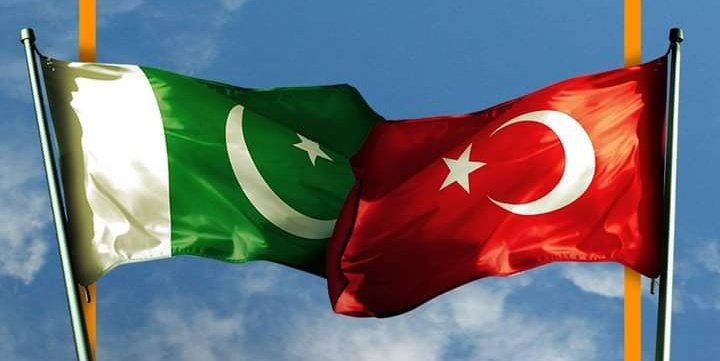 we stand with turkey 
Two Flags one nation 
#TurkeyIsNotAlone
#turkeytsunami