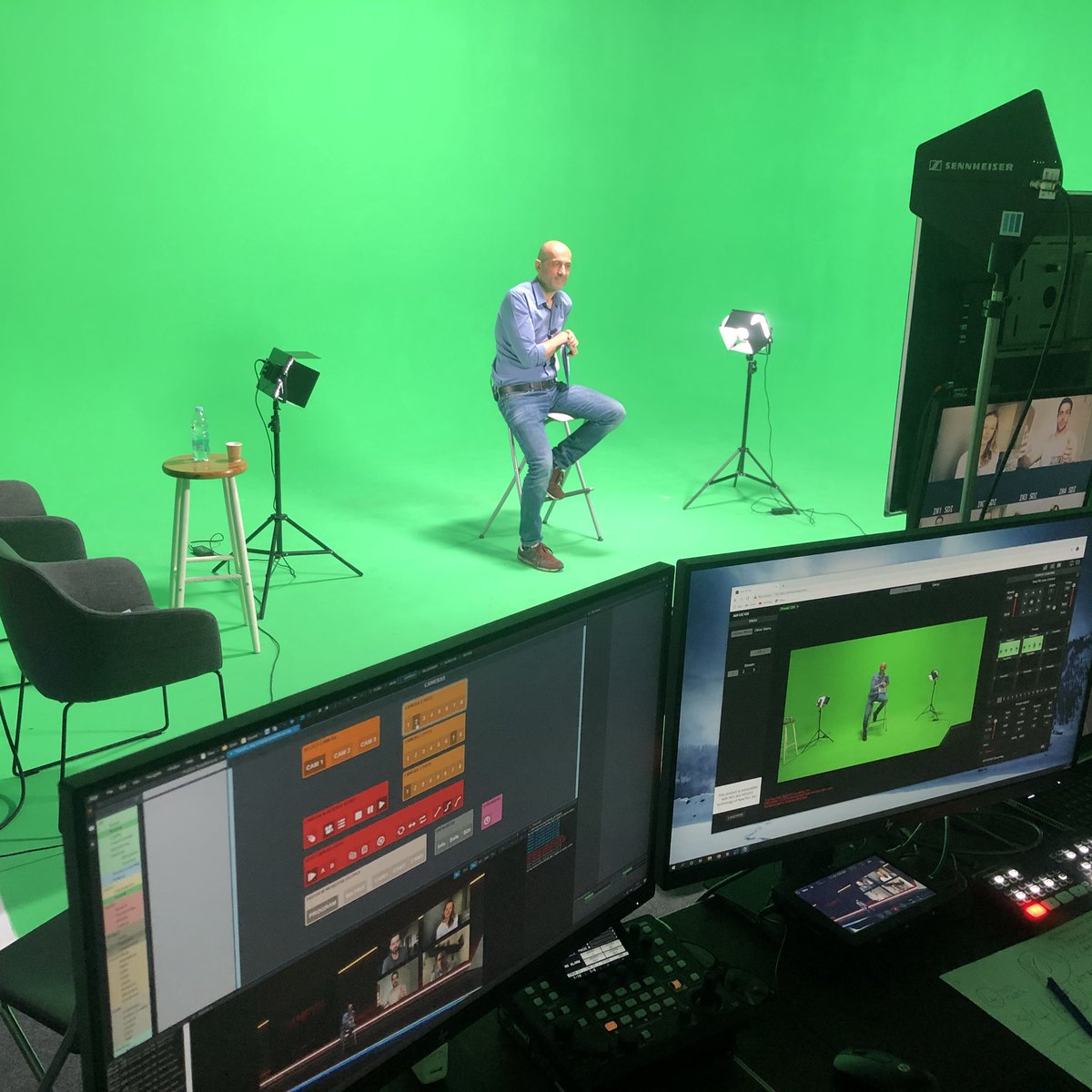 alsmilano's tweet photo. @alsmilano Sergio Bonelli Editore live Keynote per il @LuccaCandG 2020 dal nuovo greenback studio di Milano https://t.co/cefzdvUVGG