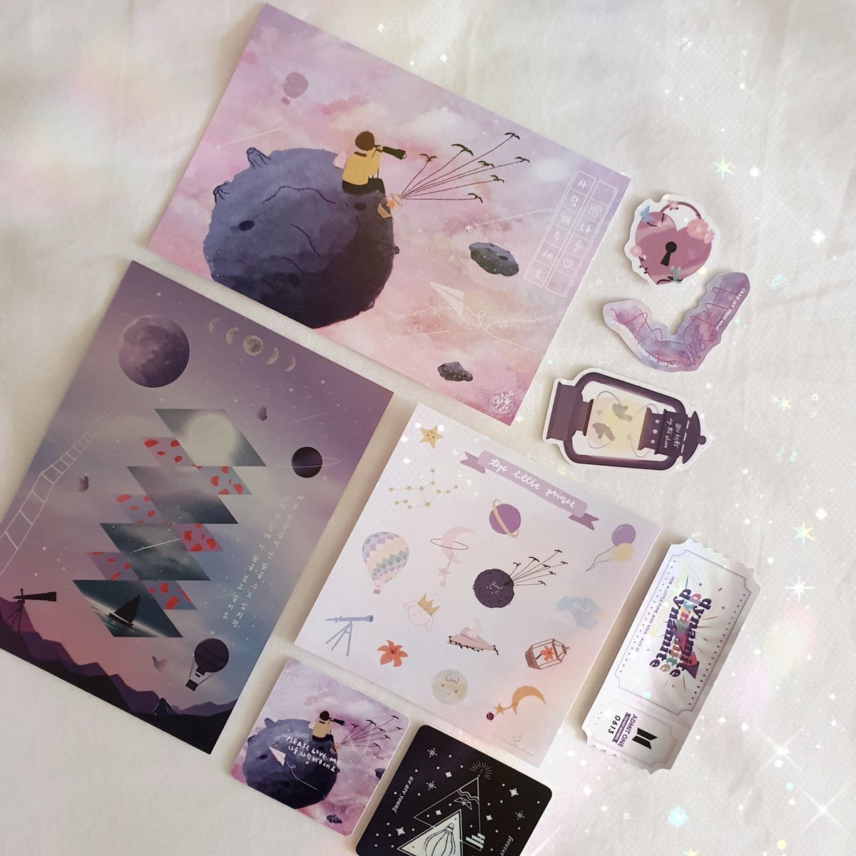 pocketseoks's tweet photo. received these goodies from @witheveryspring 😙 just look at that sexc holographic print oof it is *chef's kiss* indeed 👌🏻💓 https://t.co/KcmTgf4Lis