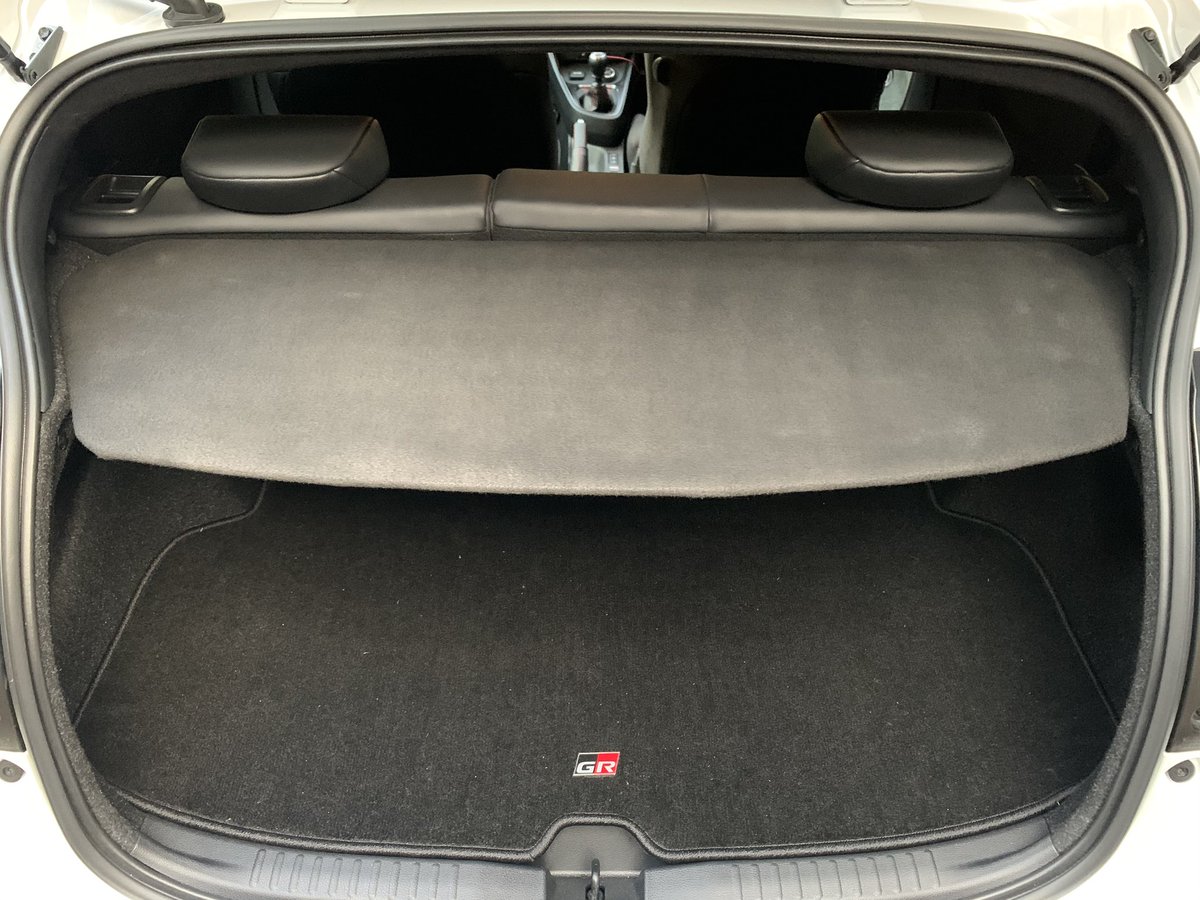 GRヤリス純正ラゲッジマット＆GRヤリス純正 トノカバー TOYOTA GR
