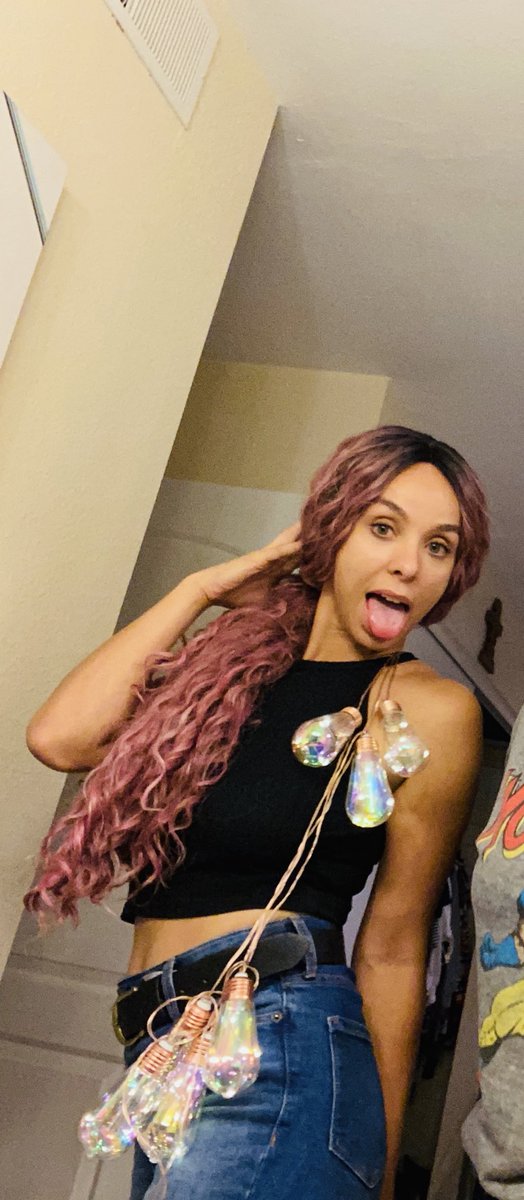 MayaHeien's tweet photo. Who tf knows https://t.co/3qTwxtA7QU