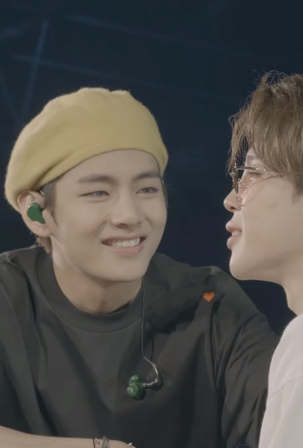 how to look at park jimin — a guide by kim taehyung ◡̈
