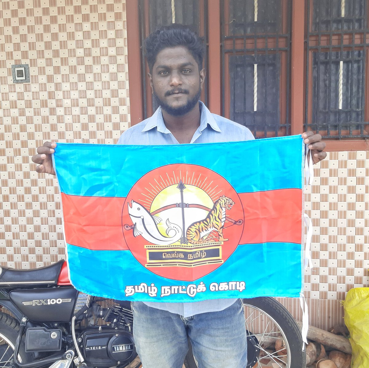 Prabhumcsab's tweet photo. “ஆயிரமாயிரம் 
காலங்கள் போயினும்,எம்
அடையாளம் தான் மாறாதே...

இனிய தமிழ்நாடு நாள் வாழ்த்துக்கள்.. ❤️

#தமிழ்நாடுநாள்பெருவிழா2020
#TamilNaduDay2020 https://t.co/oOEFYglPff