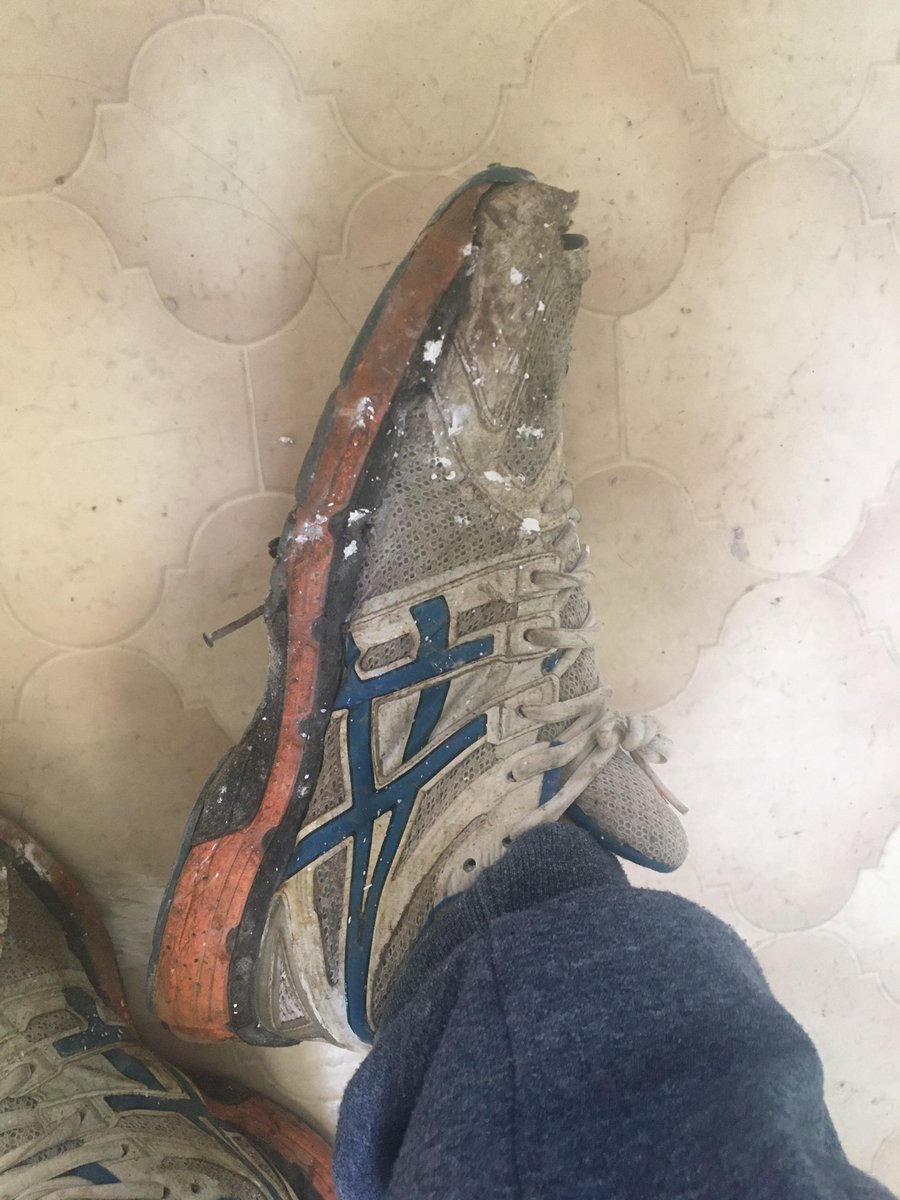 paultwalton's tweet image. ‘Slight’ DIY accident today...

#DIY #DIYfails